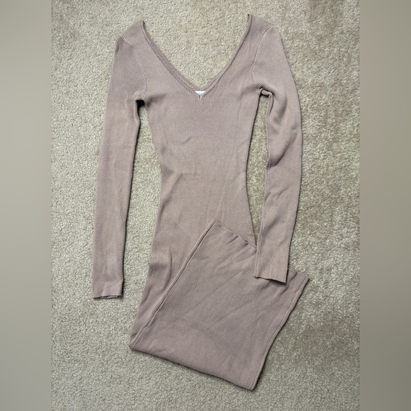 Tan Ribbed V Neck Maxi Dress - Picture 3 of 7
